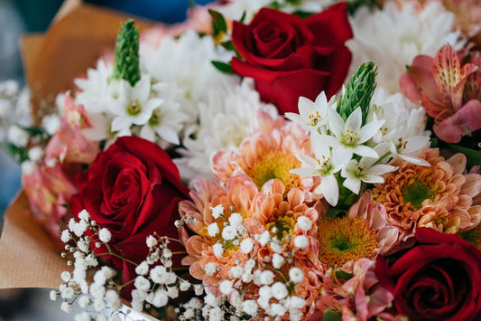 Seizoensbloemen: Haal de pracht van elk seizoen in huis en tuin